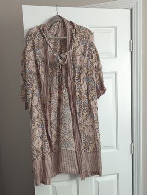 Handprint brand robe